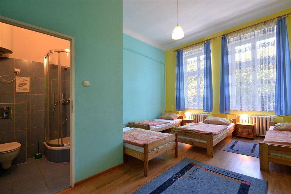 Апартаменты Old Town Luxe Retreat - King Bed - Steps To Main Square Краков Экстерьер фото