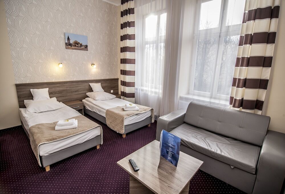 Апартаменты Old Town Luxe Retreat - King Bed - Steps To Main Square Краков Экстерьер фото